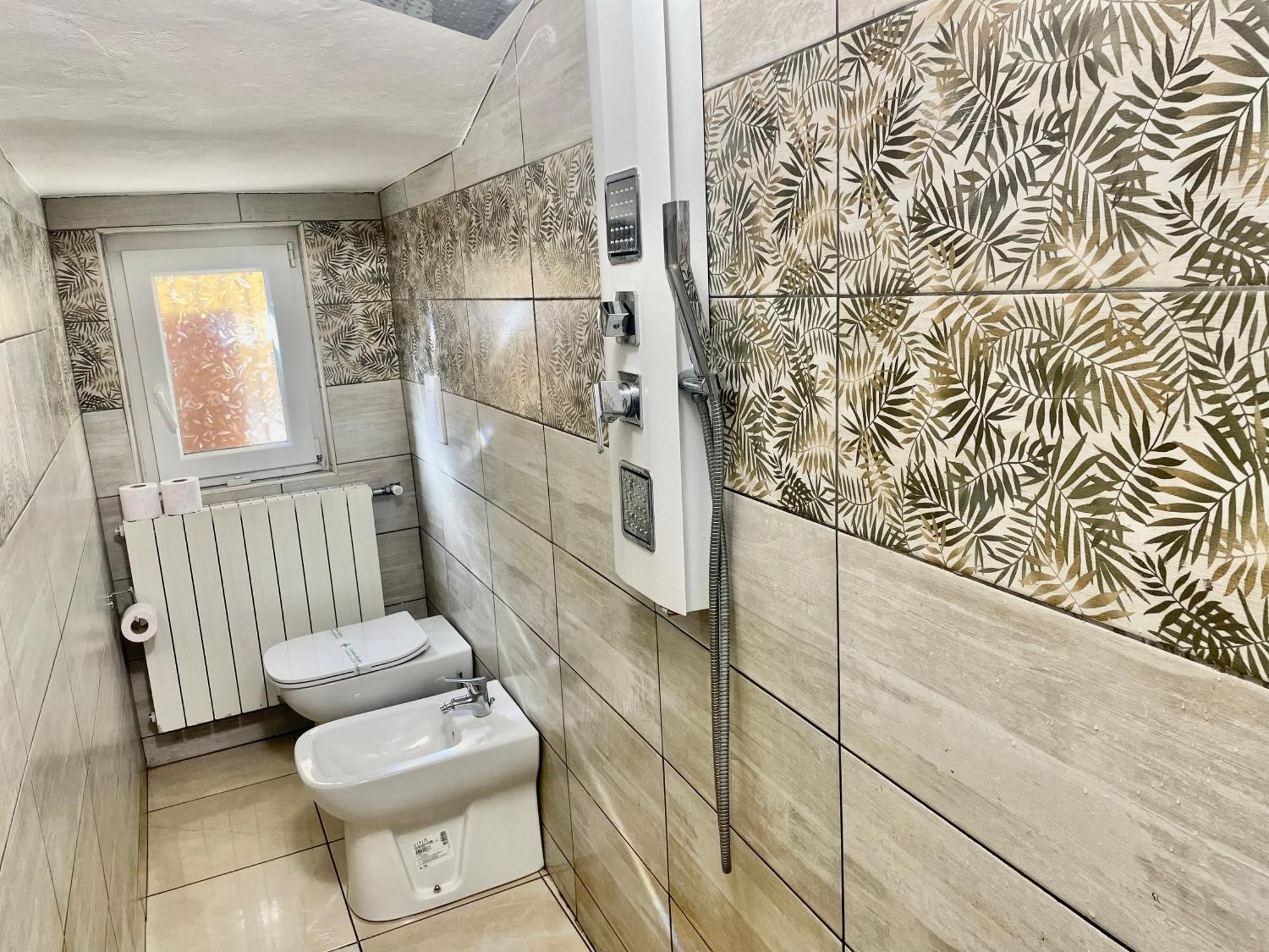 Room Malpensa - Servizio Taxi Mxp Da 20 Euro Лонате-Поццоло Экстерьер фото